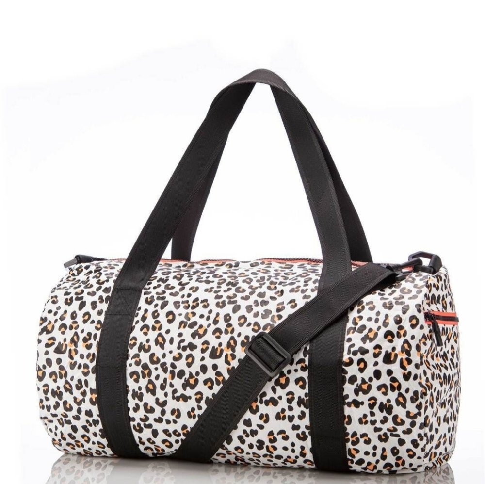 ALOHA Collection X Samudra Duffle Bag, OS, Leopard - A MUST HAVE!